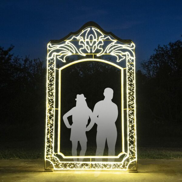 9.10' 2D Floral Christmas Frame - Photo Op Display - Image 2