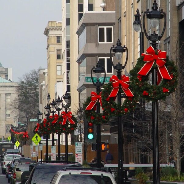 Center Mount Wreaths - Image 2
