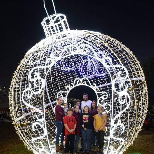 Walk Through Photo Op Ornament