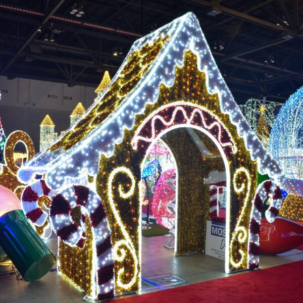 Gingerbread House Arch